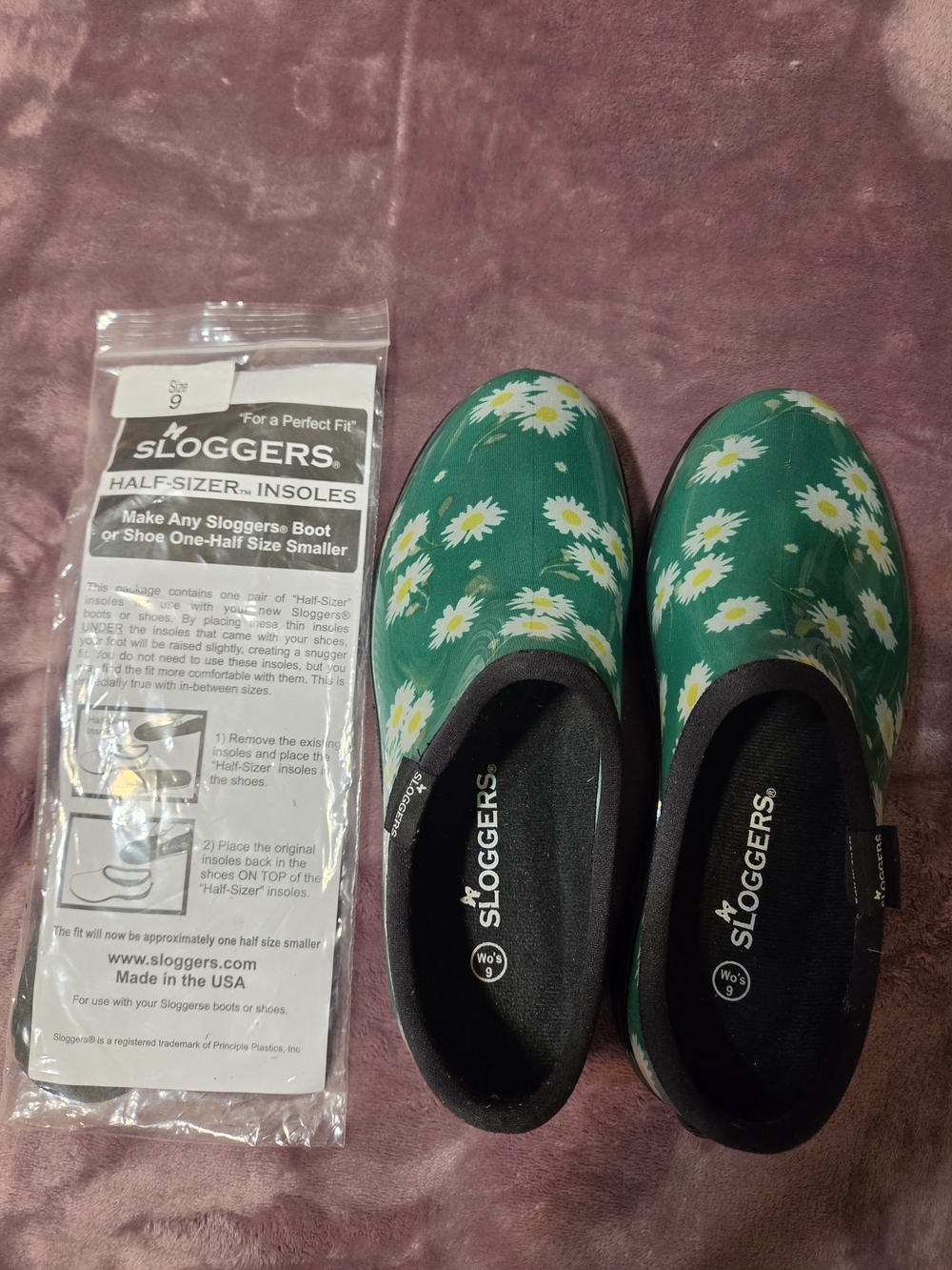 Sloggers Green Floral Daisy Slip-On Clogs